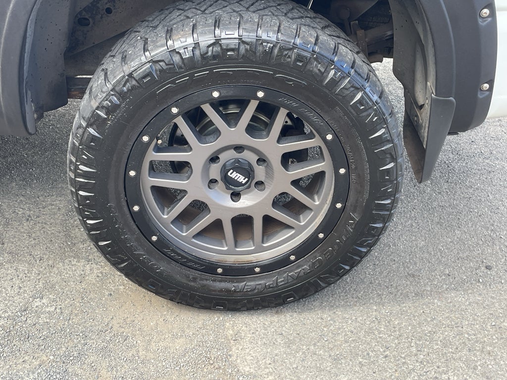 2019 Nissan TITAN SV