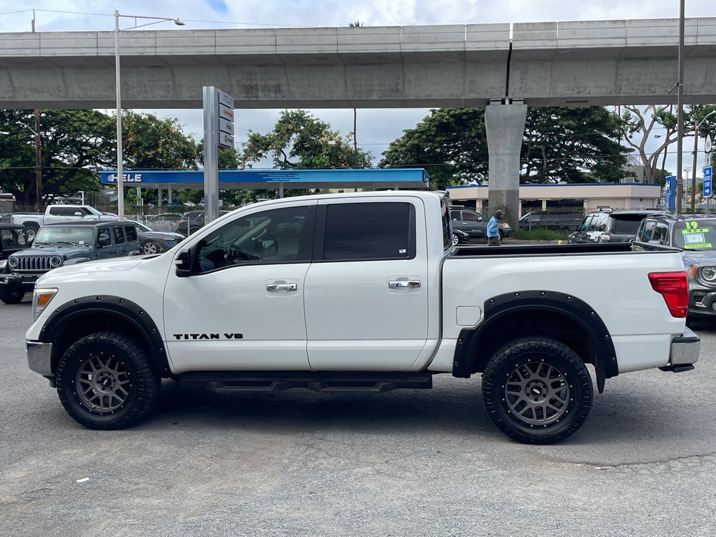 2019 Nissan TITAN SV