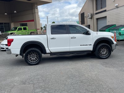 2019 Nissan TITAN SV