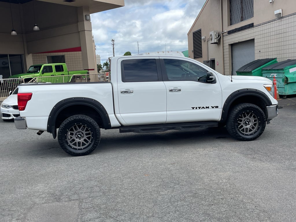 2019 Nissan TITAN SV