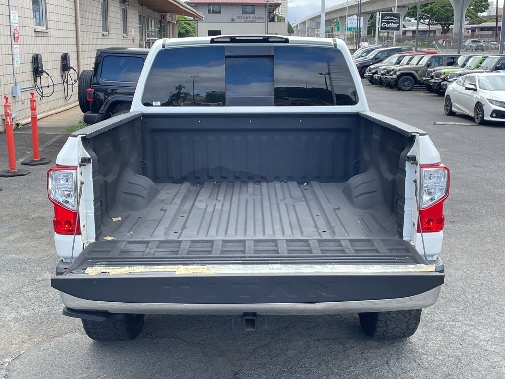 2019 Nissan TITAN SV