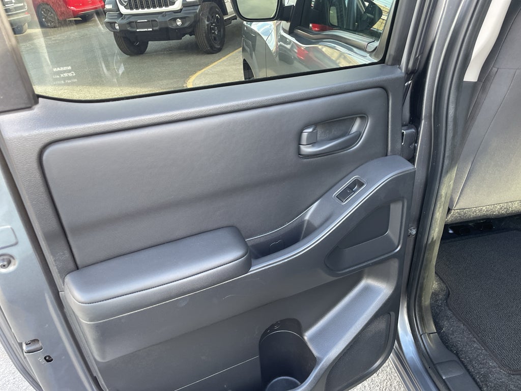 2023 Nissan Frontier Crew Cab S 4x2