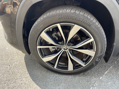 2024 Volkswagen Atlas 2.0T SEL Premium R-Line