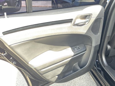 2022 Chrysler 300 S