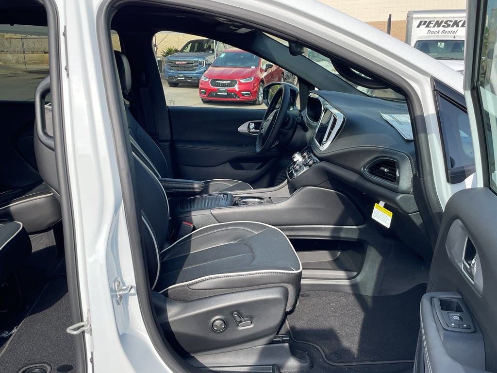 2026 Chrysler Pacifica PACIFICA LIMITED