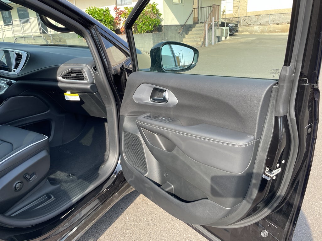 2026 Chrysler Pacifica PACIFICA LIMITED