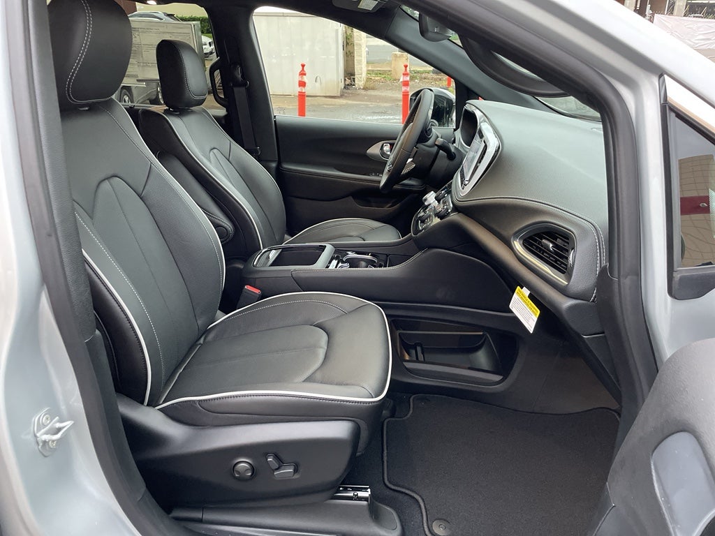 2026 Chrysler Pacifica PACIFICA LIMITED