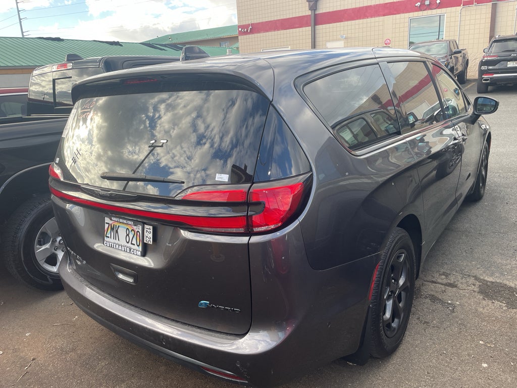 2023 Chrysler Pacifica Hybrid Touring L