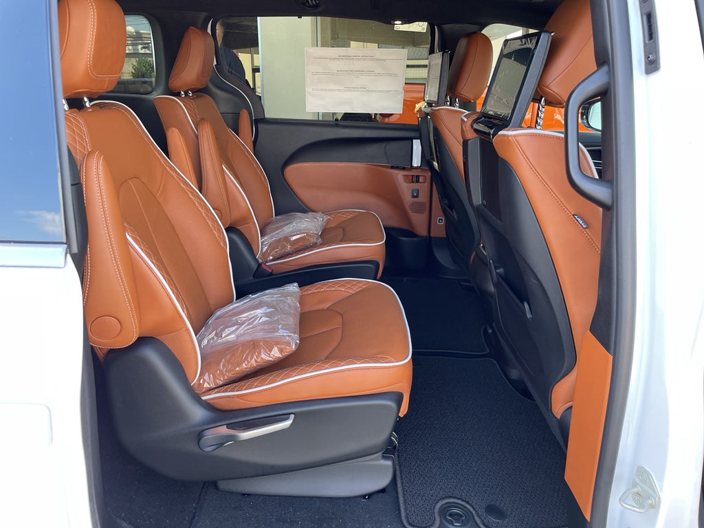 2026 Chrysler Pacifica PACIFICA PINNACLE
