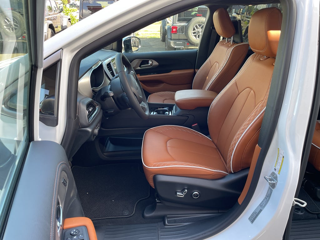 2026 Chrysler Pacifica PACIFICA PINNACLE