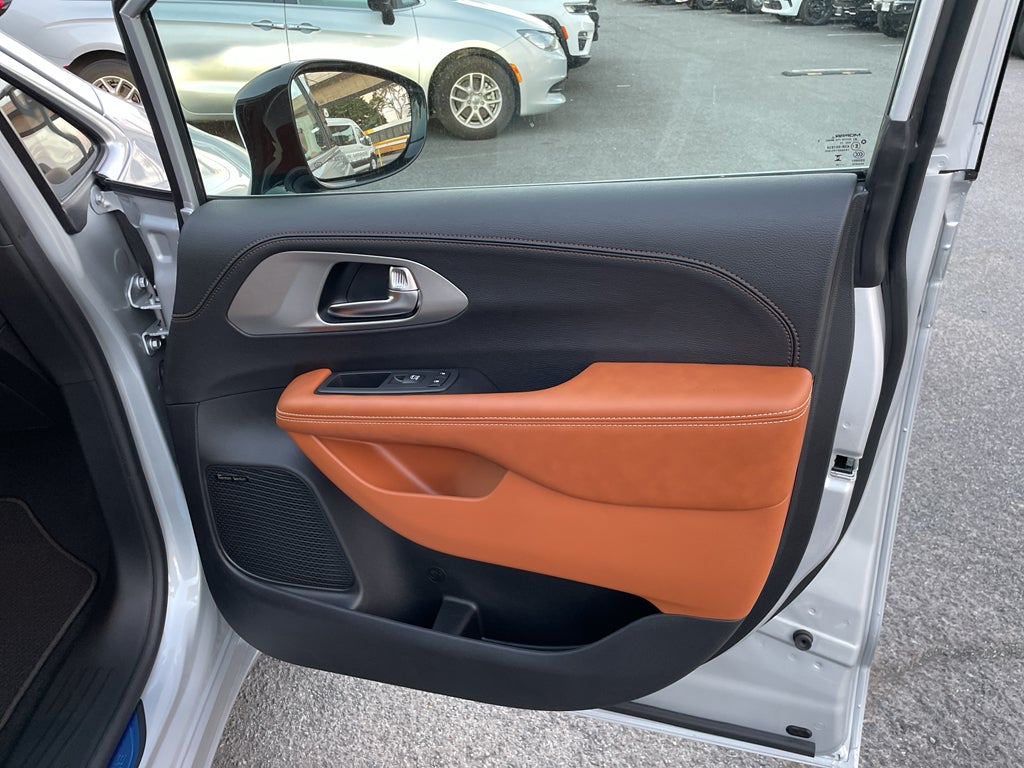 2026 Chrysler Pacifica PACIFICA PINNACLE