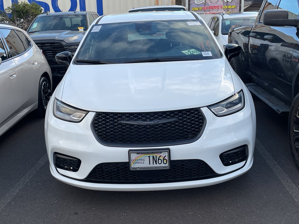 2024 Chrysler Pacifica Hybrid Select S-Appearance PHEV's photo