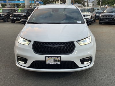 2024 Chrysler Pacifica Hybrid S Appearance Pkg