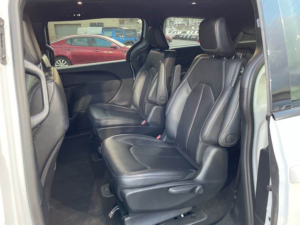 2024 Chrysler Pacifica Hybrid S Appearance Pkg