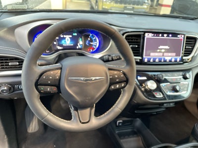 2024 Chrysler Pacifica Hybrid S Appearance Pkg