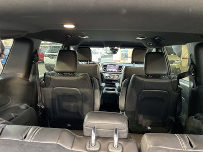 2024 Chrysler Pacifica Hybrid S Appearance Pkg