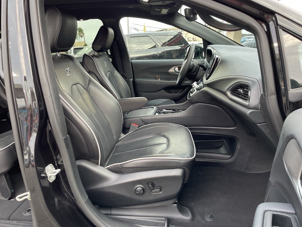 2024 Chrysler Pacifica Limited AWD