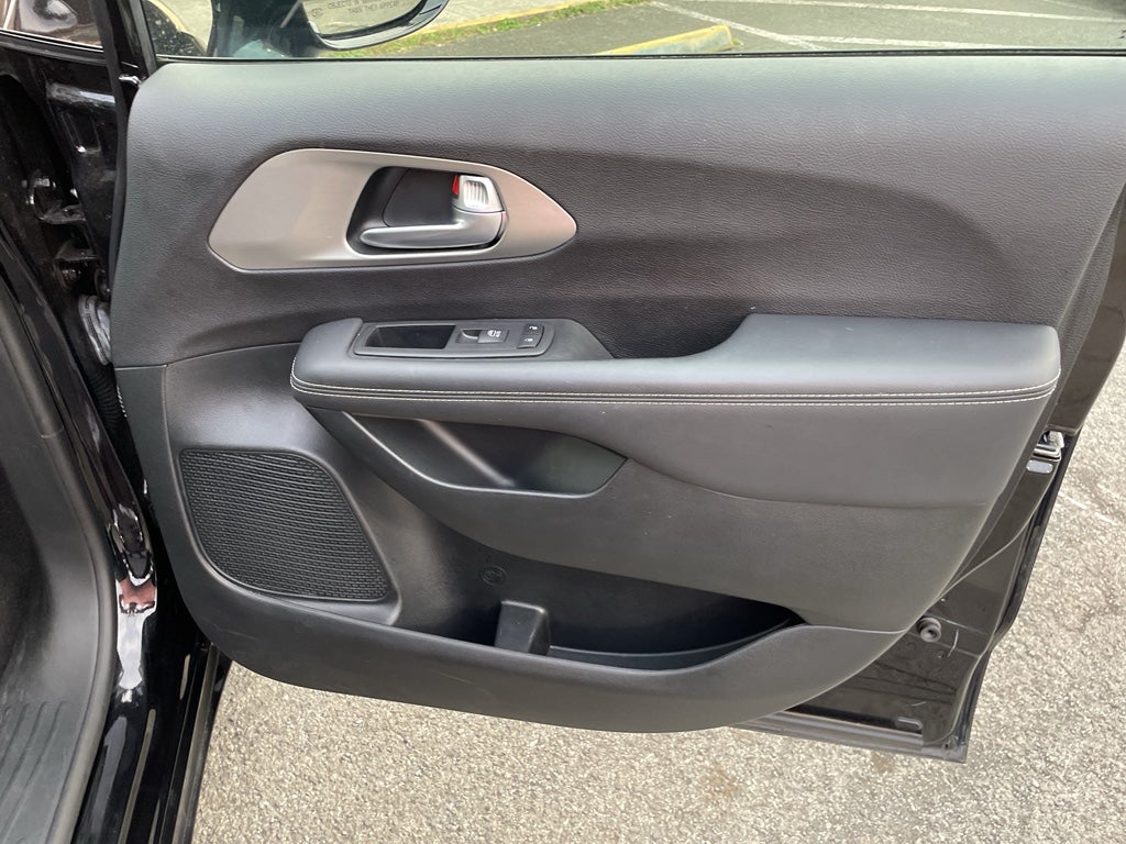 2024 Chrysler Pacifica Limited AWD