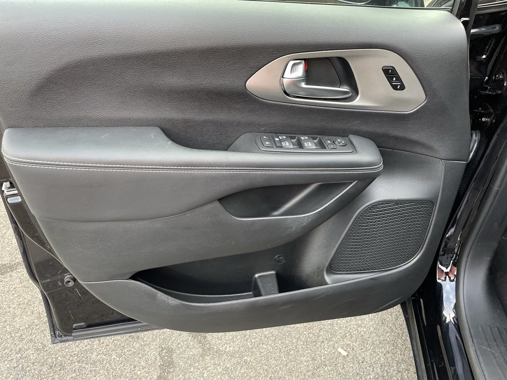 2024 Chrysler Pacifica Limited AWD