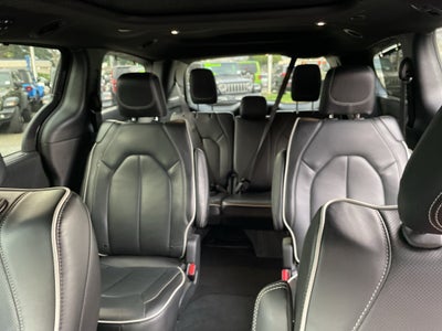 2024 Chrysler Pacifica Limited AWD