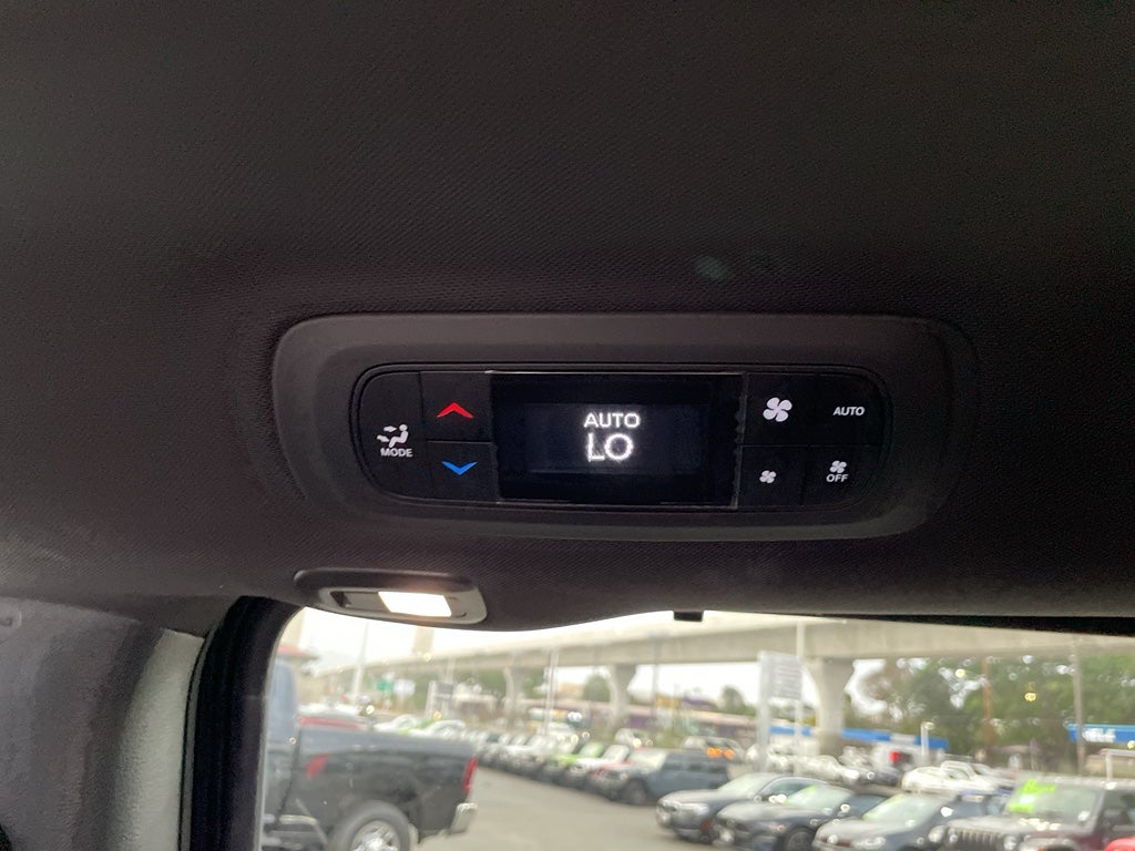 2024 Chrysler Pacifica Limited AWD