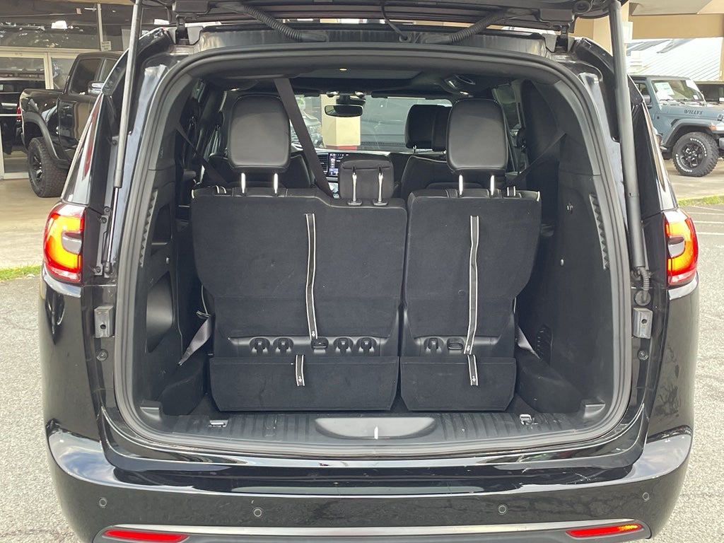 2024 Chrysler Pacifica Limited AWD