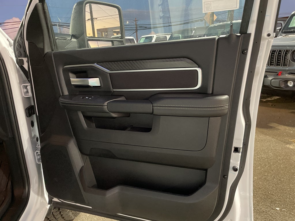 2025 RAM Ram 2500 RAM 2500 BIG HORN CREW CAB 4X2 6'4' BOX