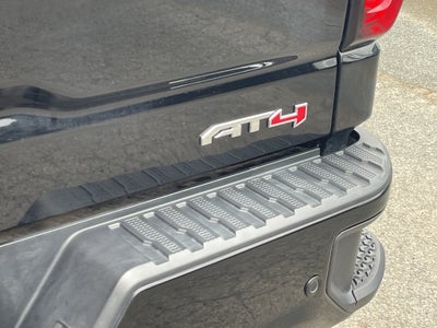 2024 GMC Sierra 1500 4WD Crew Cab Short Box AT4