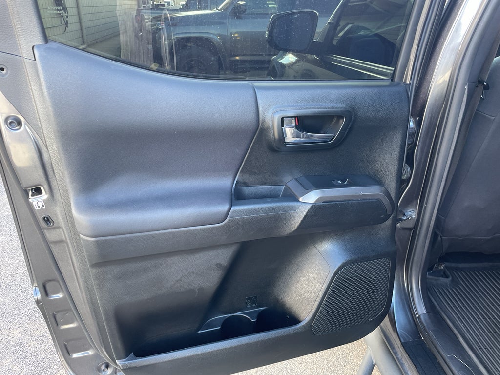 2018 Toyota Tacoma SR5 V6