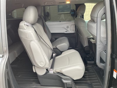 2025 Toyota Sienna XLE