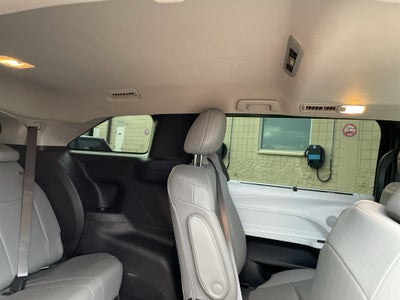 2025 Toyota Sienna XLE