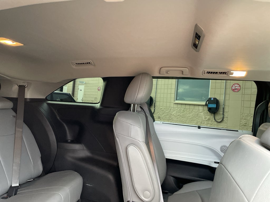2025 Toyota Sienna XLE