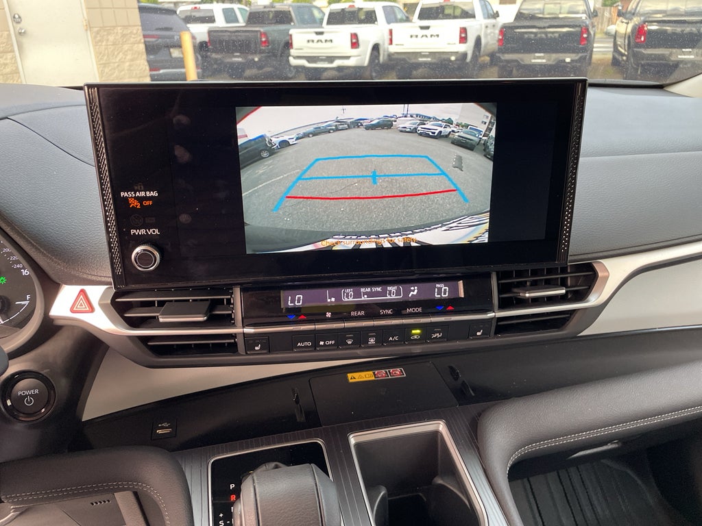 2025 Toyota Sienna XLE
