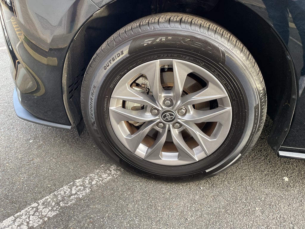 2025 Toyota Sienna XLE