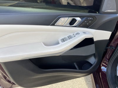 2022 BMW X7 M50i