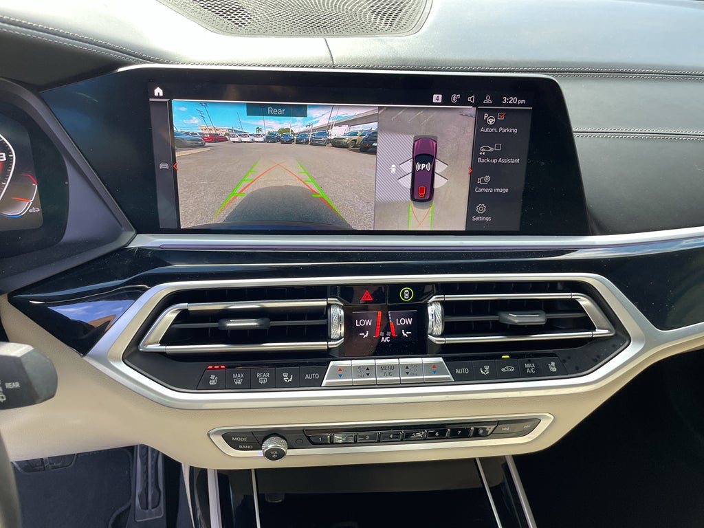 2022 BMW X7 M50i