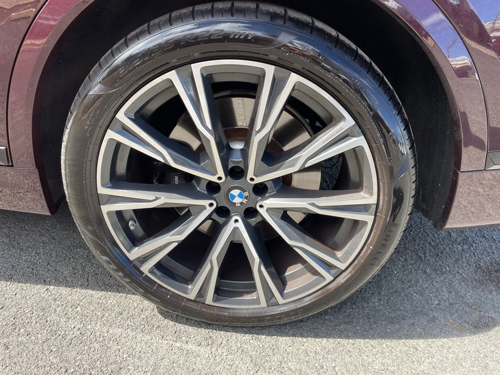 2022 BMW X7 M50i