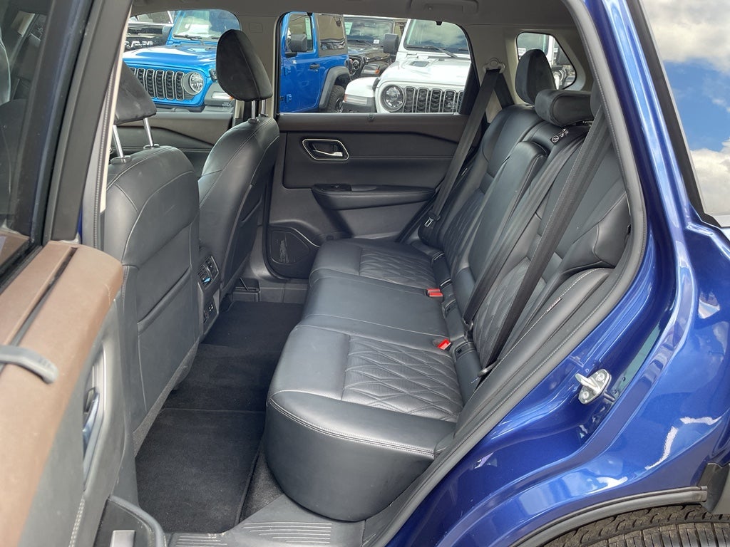 2022 Nissan Rogue Platinum FWD