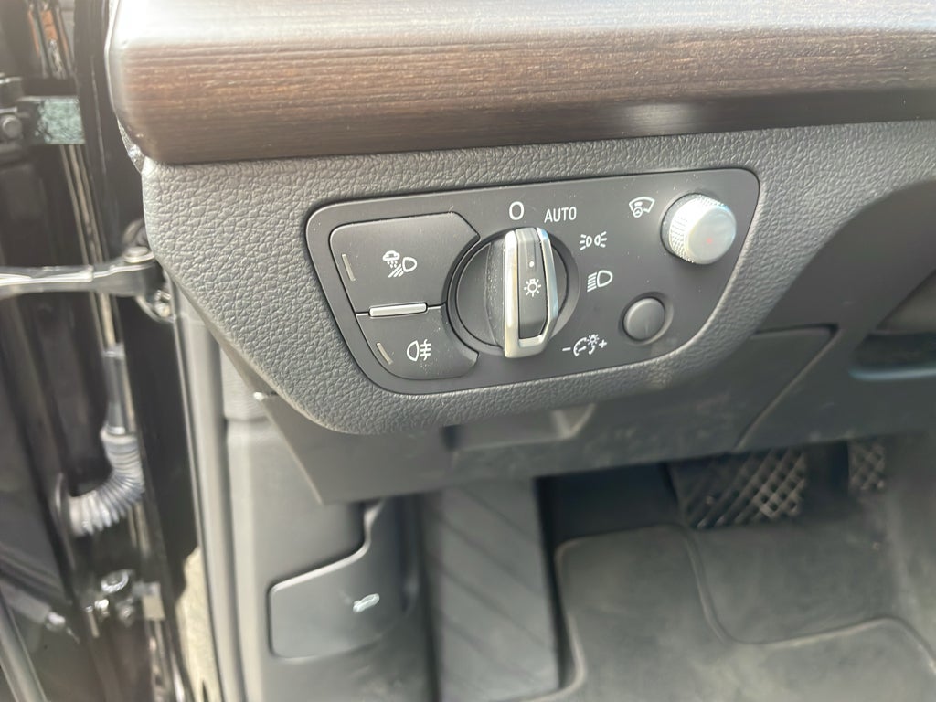 2023 Audi Q5 Prestige 45 TFSI S line quattro S tronic