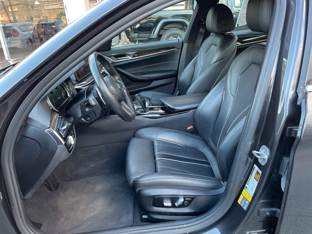 2019 BMW 530e iPerformance